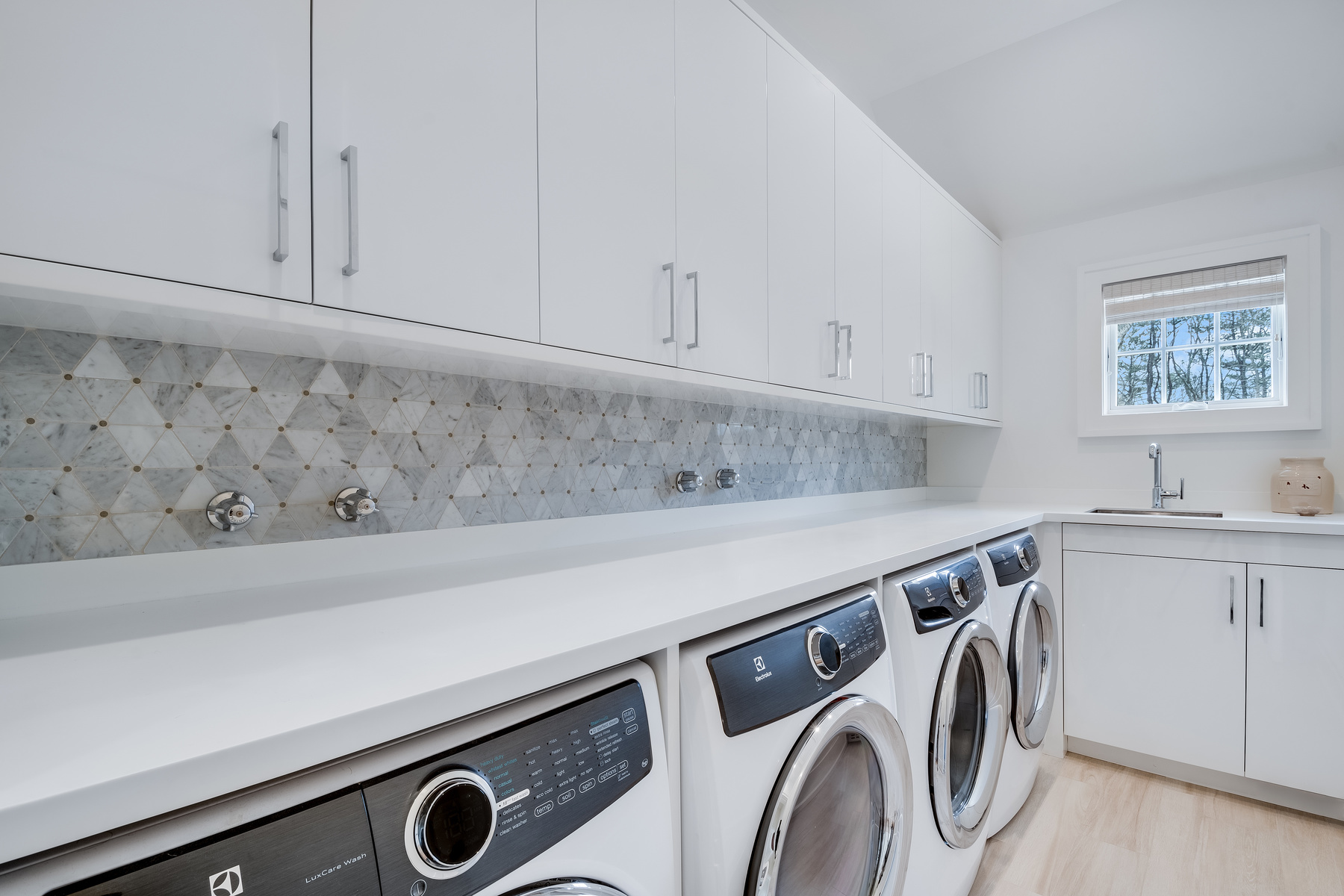 190 Hands Creek Road East Hampton, NY 11937 - Photo 15 of 20