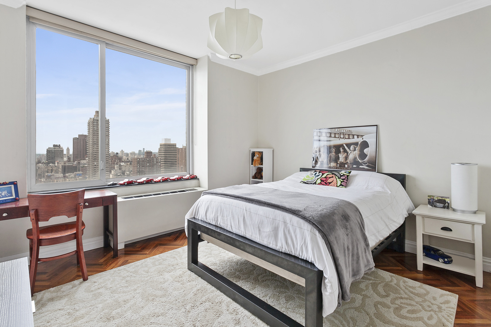 360 East 88th Street, Unit 33B Manhattan, NY 10128 - Photo 4 of 17
