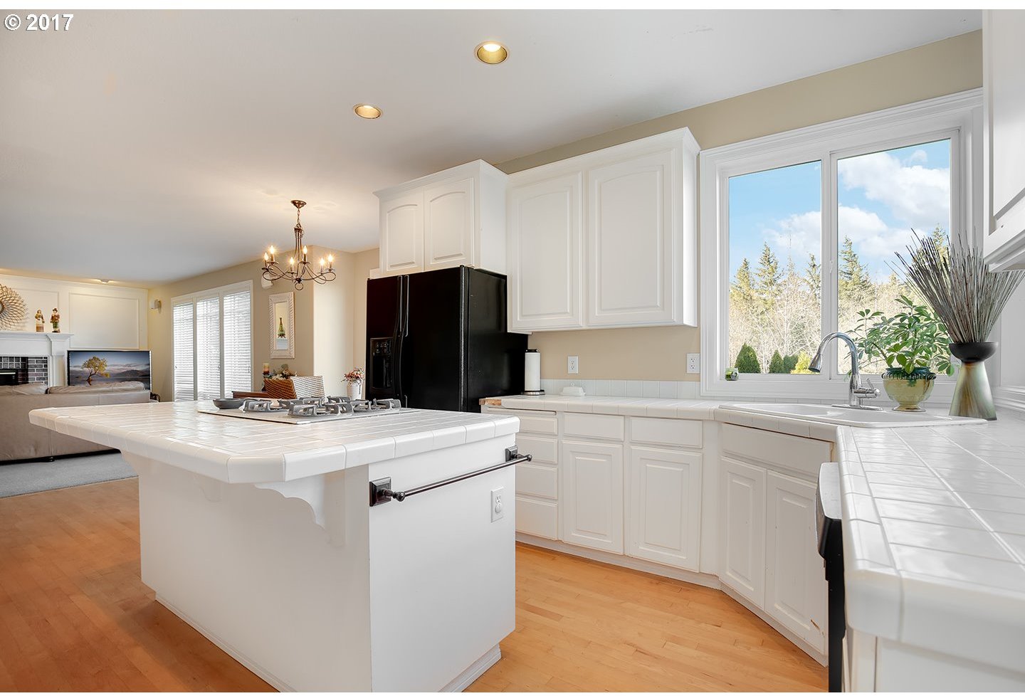 12873 Southwest Ridgefield Lane Portland, OR 97223 - Photo 6 of 32 Gallery Image 6