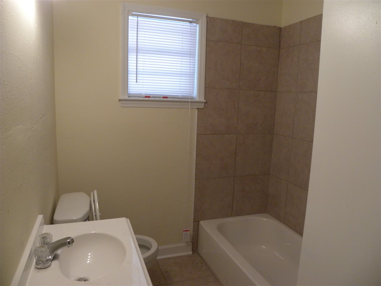 4859 Fairfield Road Memphis, TN 38116 - Photo 6 of 16 Gallery Image 6