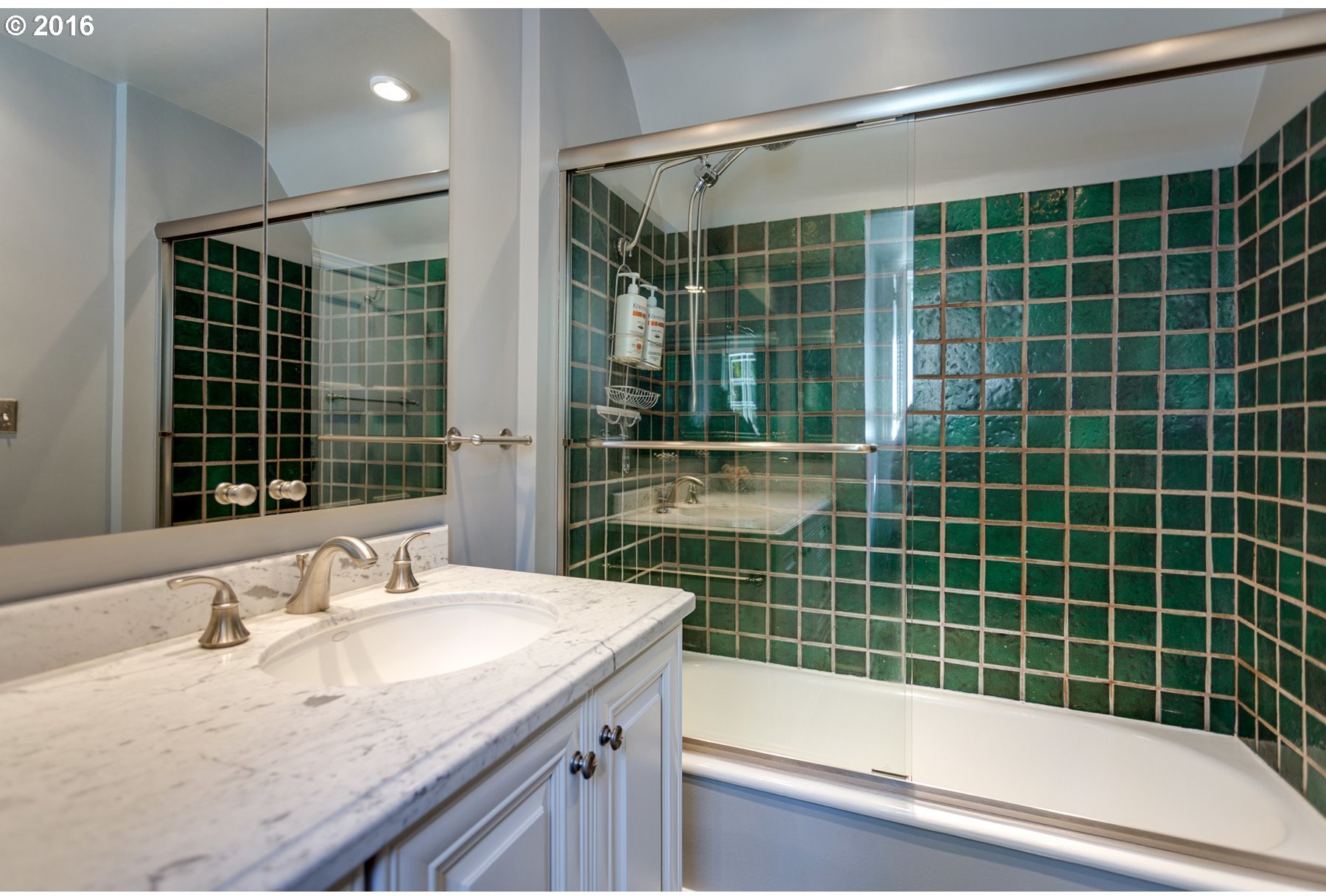 11828 Southwest Riverwood Road Portland, OR 97219 - Photo 20 of 31 Gallery Image 20