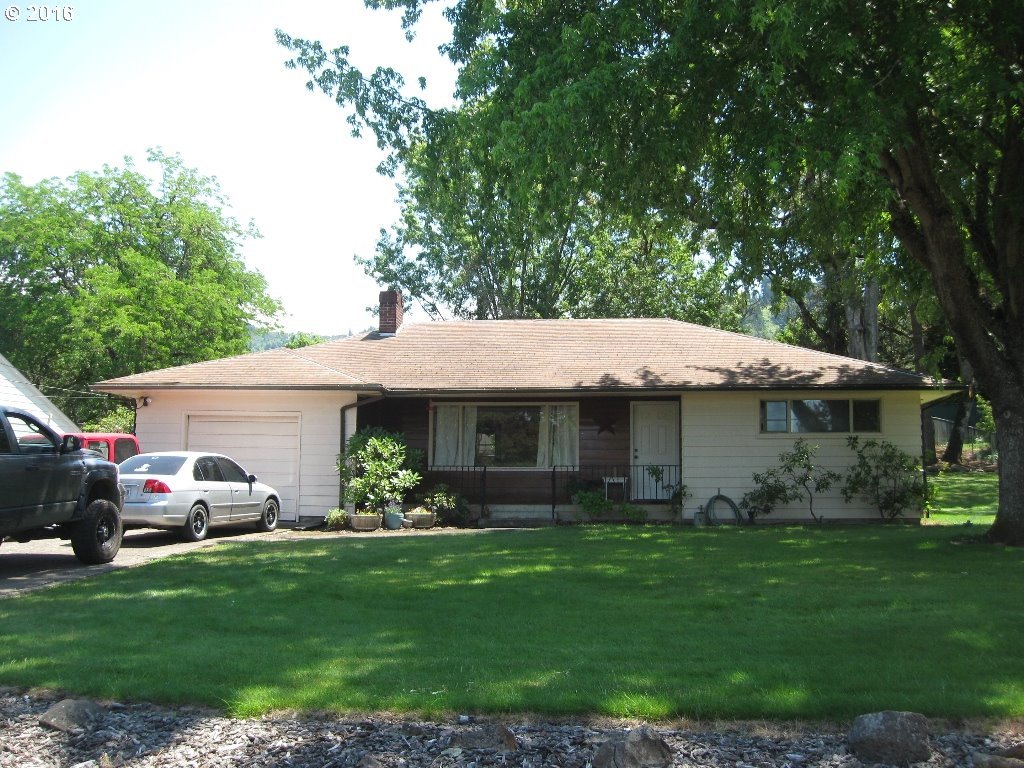 569 Page Road Winchester, OR 97495 - Photo 1 of 18 Gallery Image 1