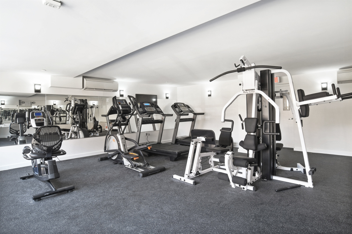 3041 Ocean Ave, Brooklyn, NY 11235 - Photo 4 of 7