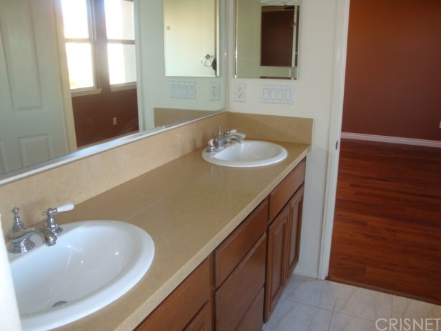 11516 Venezia Way Porter Ranch, CA 91326 - Photo 16 of 21