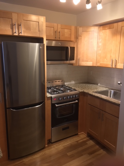 311 East 75th Street, Unit 4D Manhattan, NY 10021 - Photo 4 of 7