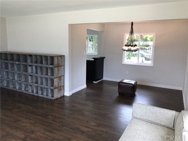 3132 Samoa Place Costa Mesa, CA 92626 - Photo 3 of 17