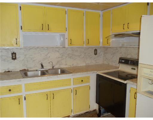 2655 Northwest 115th Street Miami, FL 33167 - Photo 3 of 8