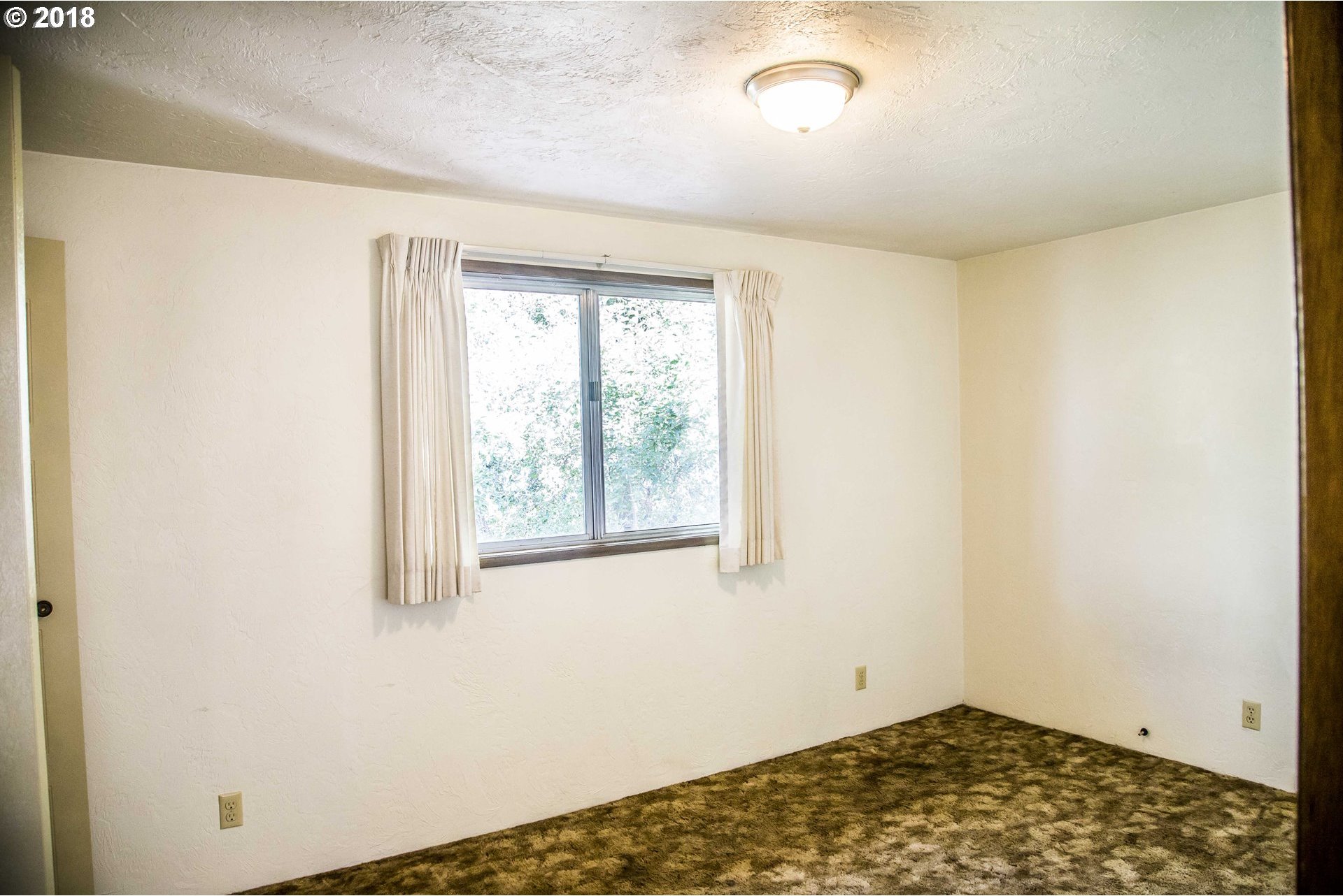 1044 Q Street Springfield, OR 97477 - Photo 10 of 11