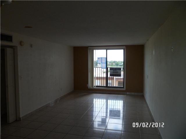 606 West 81st Street, Unit 402 Hialeah, FL 33014 - Photo 2 of 8