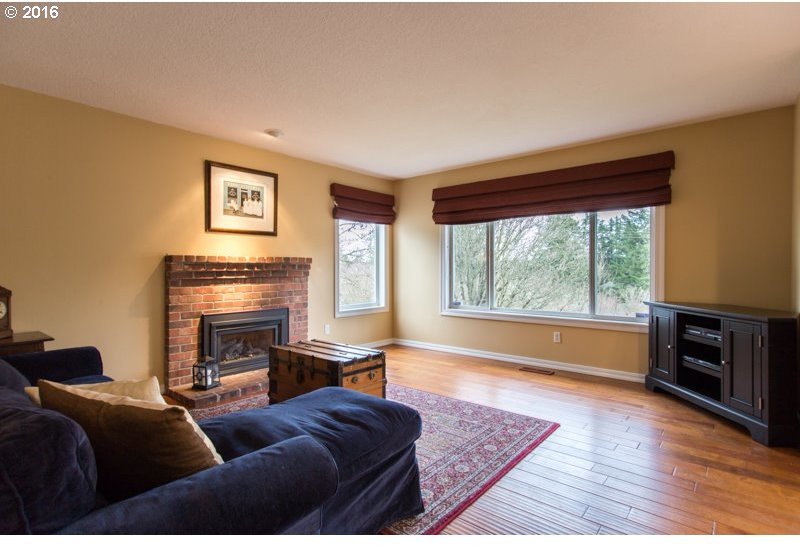 10190 Southwest Shearwater Loop Beaverton, OR 97007 - Photo 8 of 20 Gallery Image 8