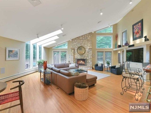 31 Jacob Road Township Of Washington, NJ 07676 - Photo 11 of 25 Gallery Image 11