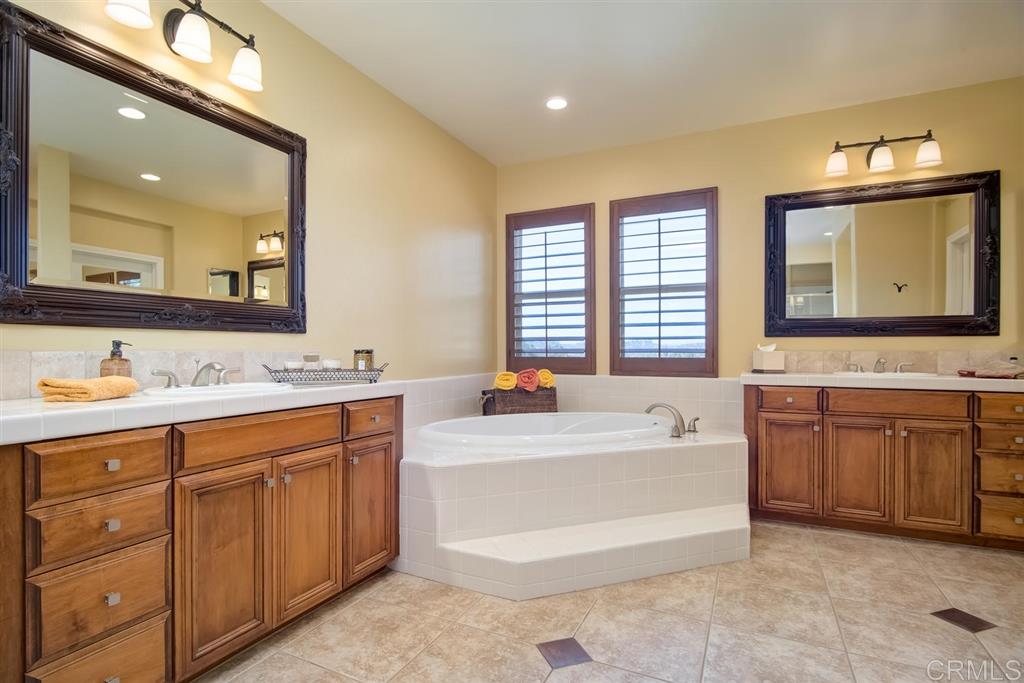 3301 Corte Cadiz Carlsbad, CA 92009 - Photo 20 of 25