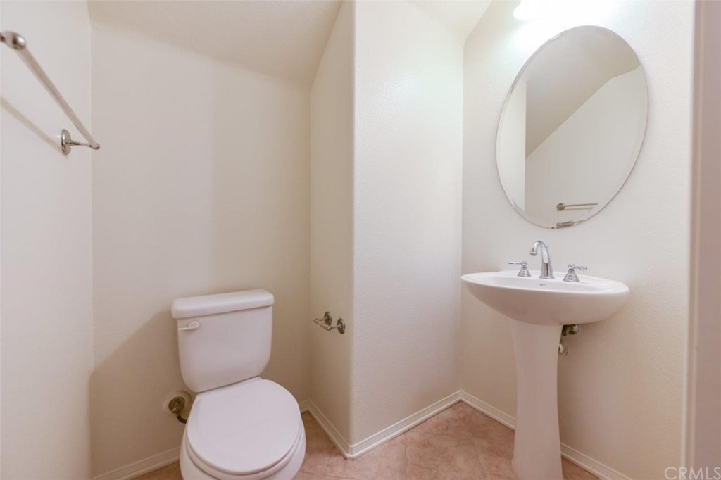 124 Chantilly Irvine, CA 92620 - Photo 5 of 20