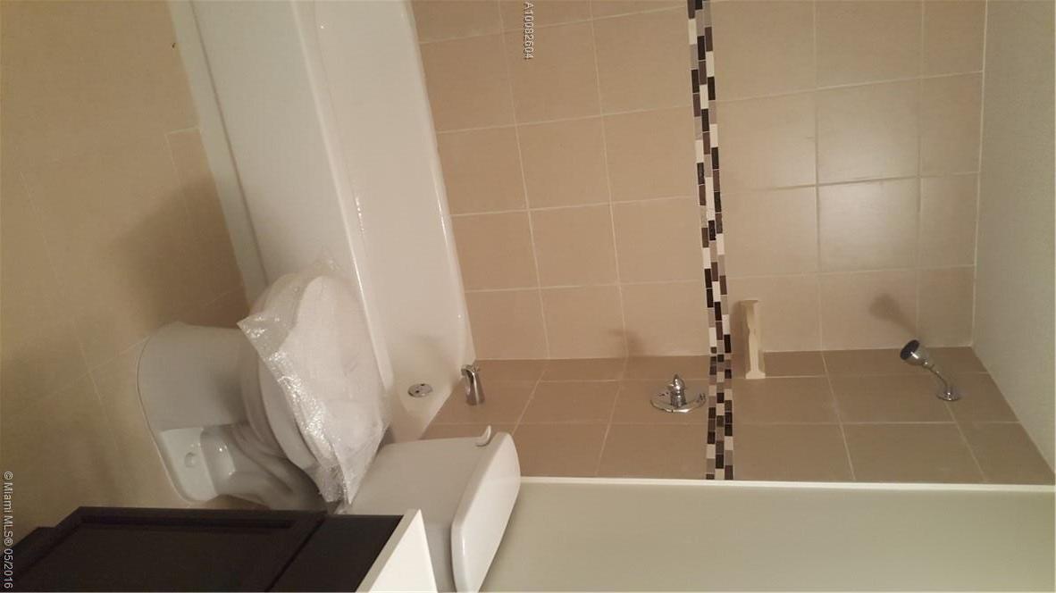 10006 Winding Lake Road, Unit 102 Sunrise, FL 33351 - Photo 5 of 7