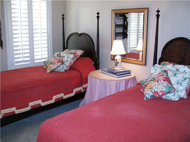 1814 Kimbrough Road Germantown, TN 38138 - Photo 11 of 12 One of the guest bedrooms upstairs. This room is very spacious with double windows and nice closet. The home features the Master Bedroom and Bath, 2 guest Bedrooms and 2nd Bath, plus the 1/2 Bath down.
