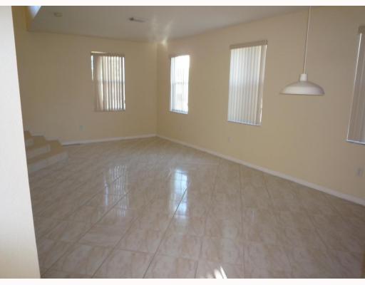 27273 Southwest 138th Path Homestead, FL 33032 - Photo 6 of 14 Gallery Image 6