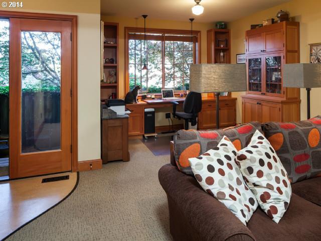 2527 Northwest Westover Road Portland, OR 97210 - Photo 11 of 16 Gallery Image 11