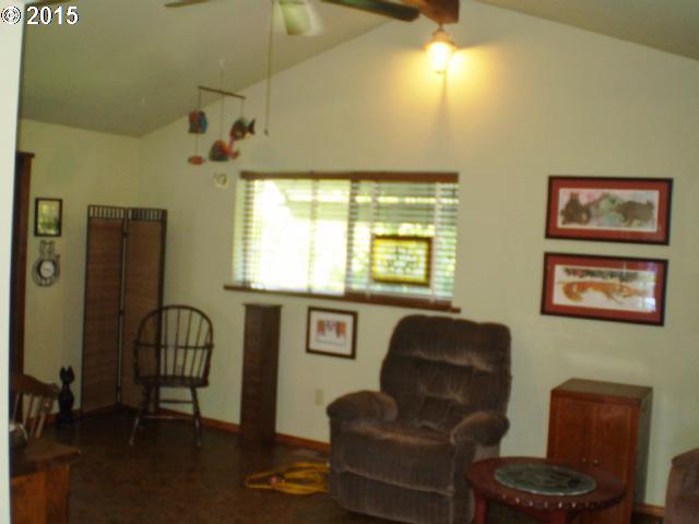 1677 Sallal Road Woodburn, OR 97071 - Photo 3 of 8 Gallery Image 3