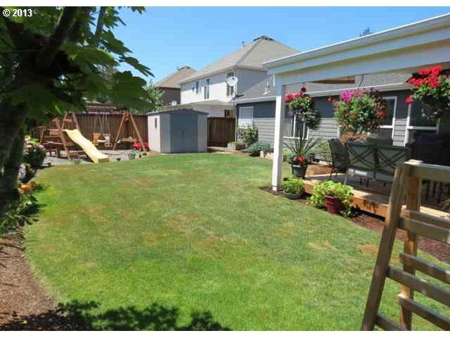 1246 Keystone Loop Northeast Keizer, OR 97303 - Photo 5 of 16 Gallery Image 5