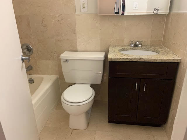 48 West 68th Street, Unit 9F Manhattan, NY 10023 - Photo 8 of 9