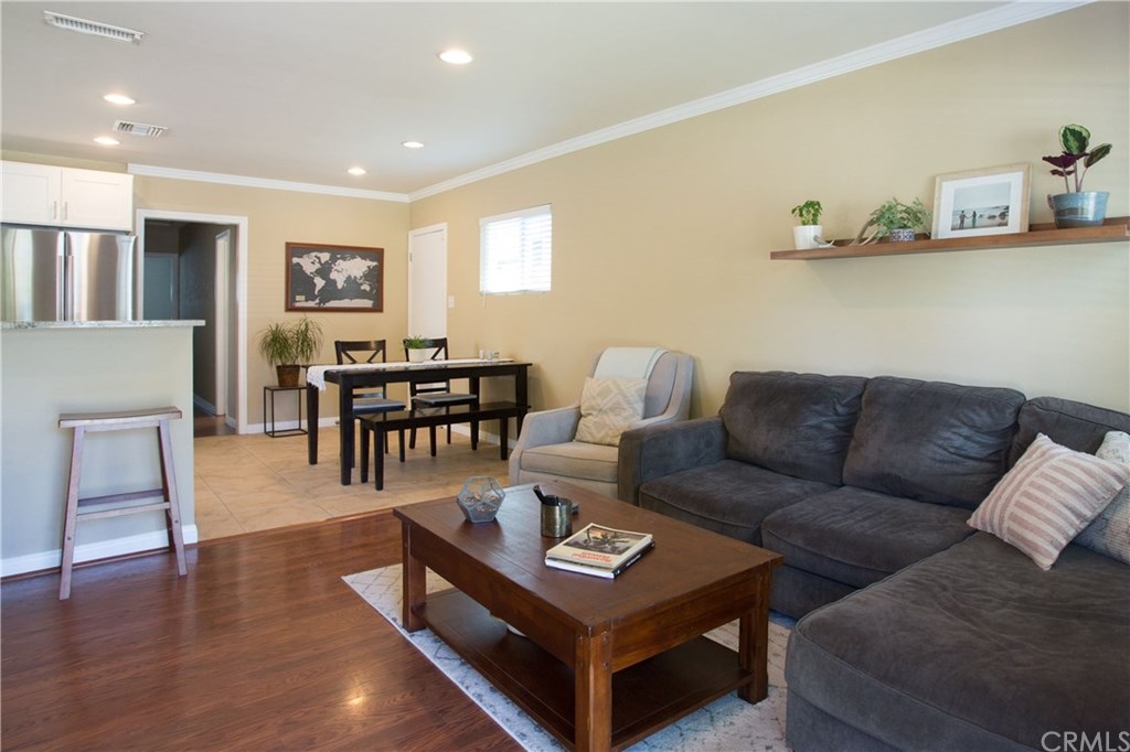 3634 Falcon Avenue Long Beach, CA 90807 - Photo 2 of 16