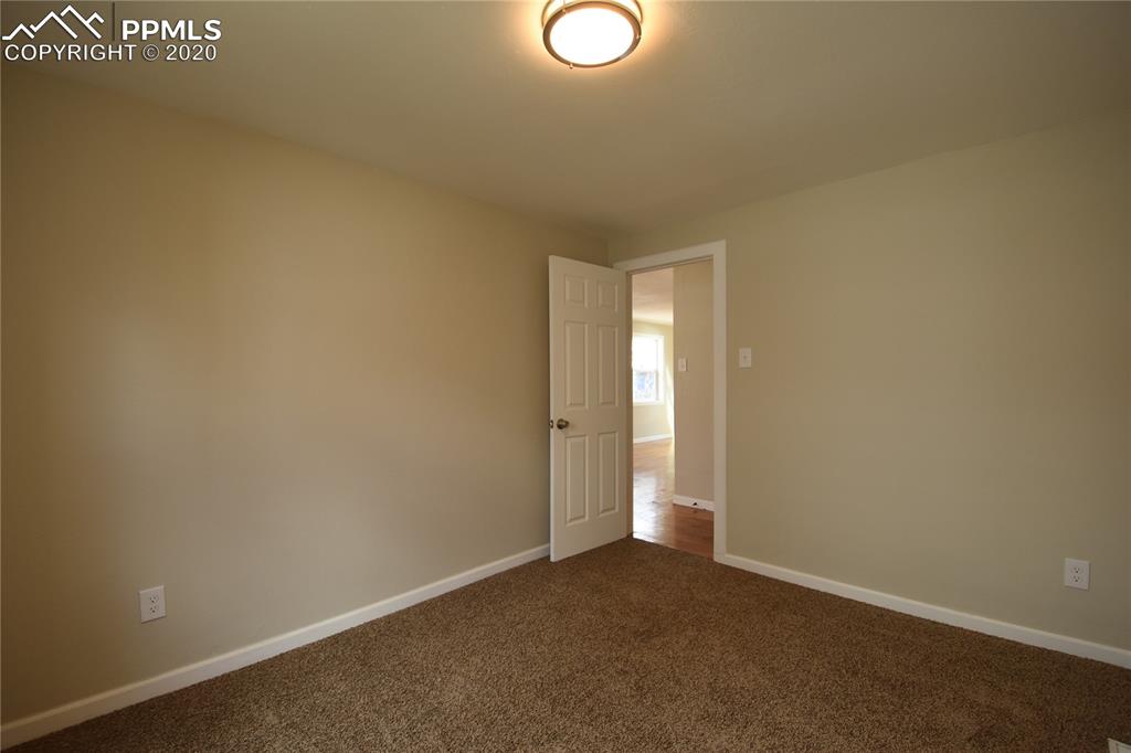 812 Sunset Road Colorado Springs, CO 80909 - Photo 3 of 32