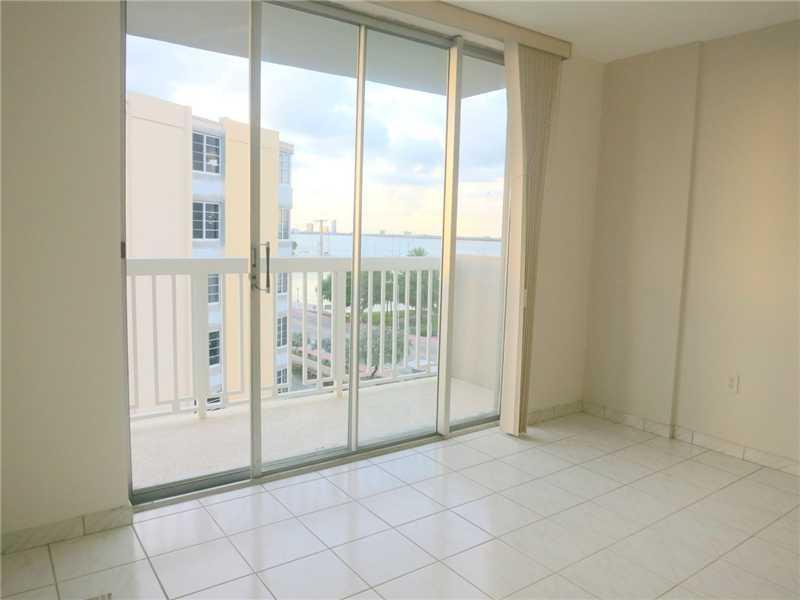 1670 Bay Road, Unit 6E Miami Beach, FL 33139 - Photo 5 of 20