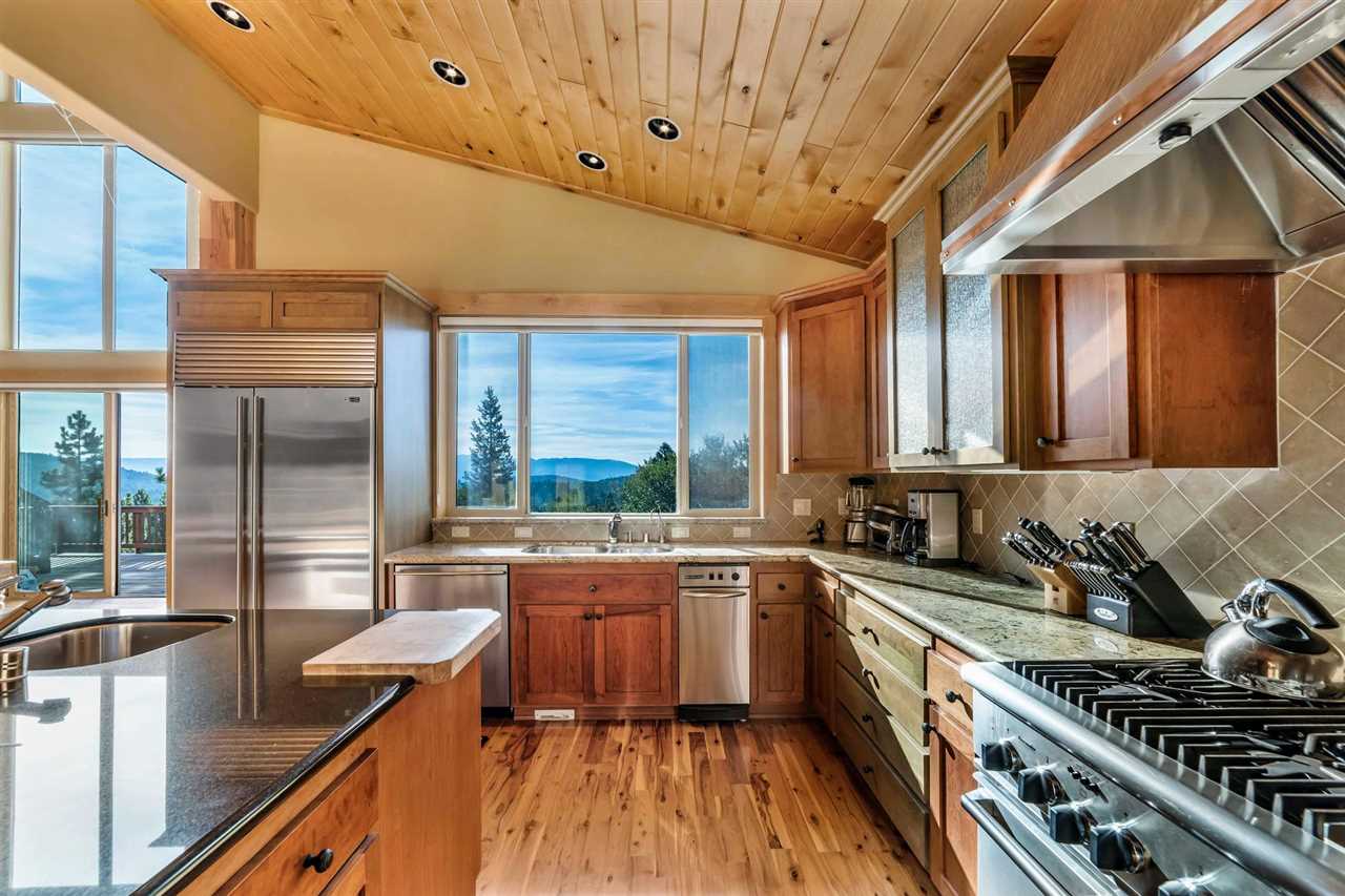 12707 Parsenn Road Truckee, CA 96161 - Photo 7 of 21