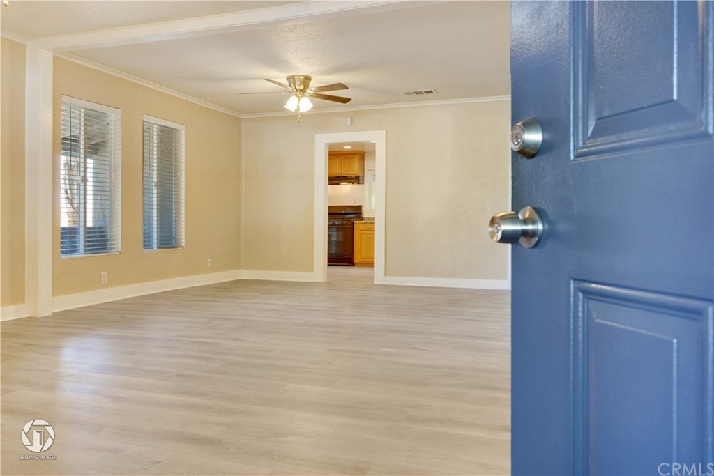 220 Tyler Street Taft, CA 93268 - Photo 5 of 36