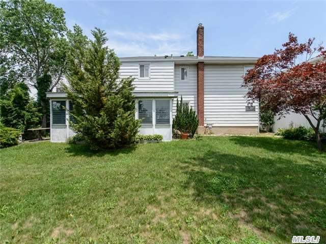 1658 Westmoreland Road Merrick, NY 11566 - Photo 17 of 19