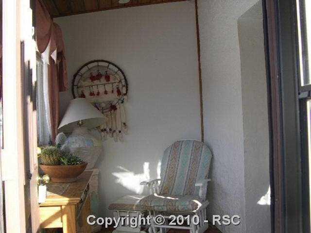 925 Sunset Road Colorado Springs, CO 80909 - Photo 10 of 15 Tiled Entry