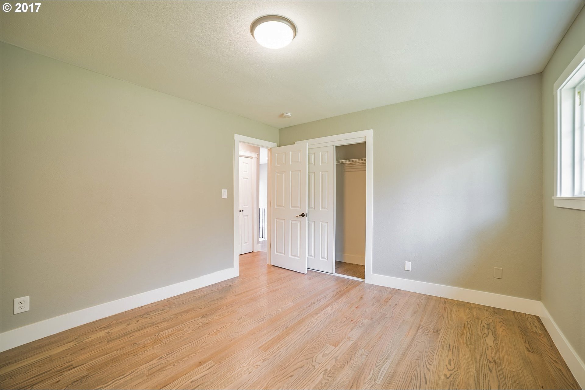 32815 Northeast Chamberlain Road Troutdale, OR 97060 - Photo 13 of 32 Gallery Image 13