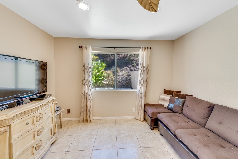 2125 Greenwick Road El Cajon, CA 92019 - Photo 7 of 21 Gallery Image 7