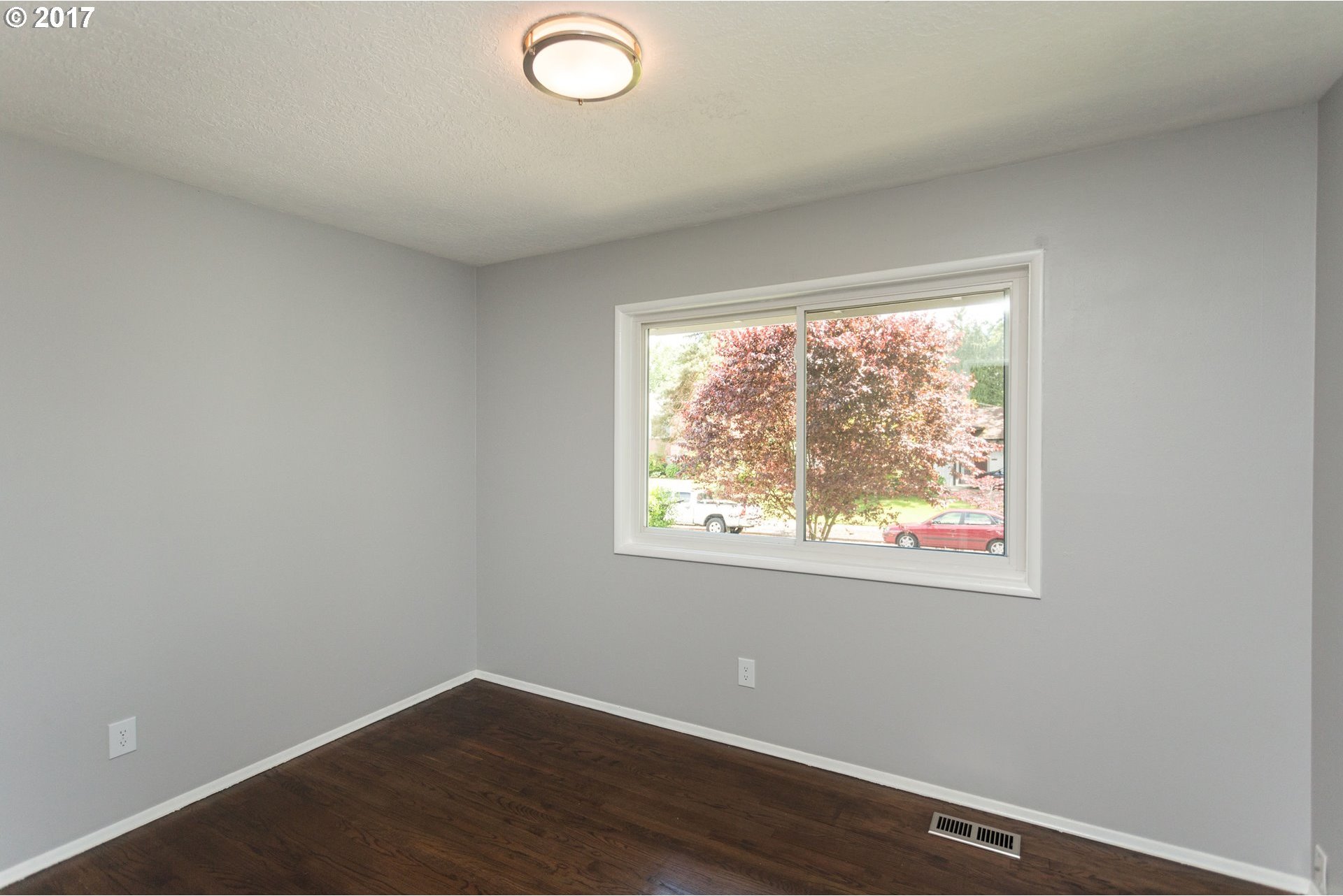 11955 Southwest Cheshire Road Beaverton, OR 97008 - Photo 13 of 31 Gallery Image 13