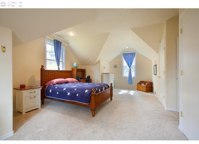 11270 South Military Road Portland, OR 97219 - Photo 12 of 16 Gallery Image 12