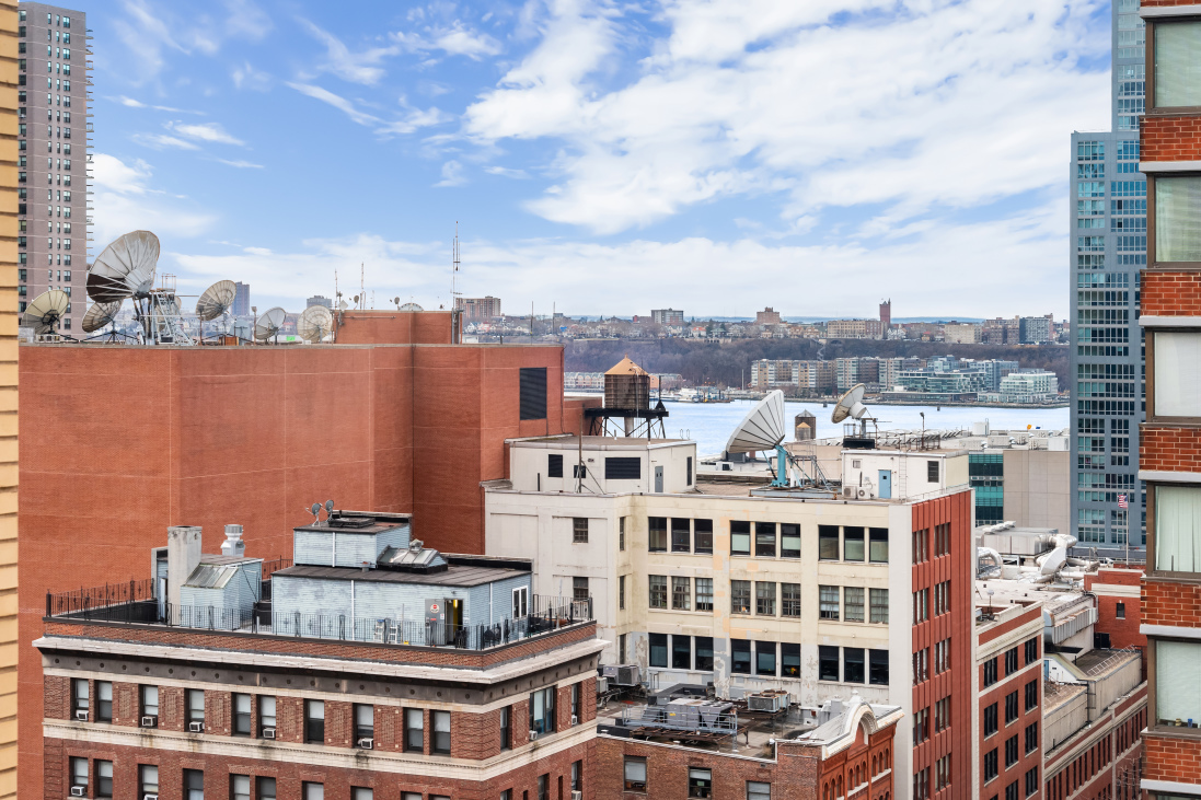 457 West 57th Street, Unit 1616 Manhattan, NY 10019 - Photo 2 of 7