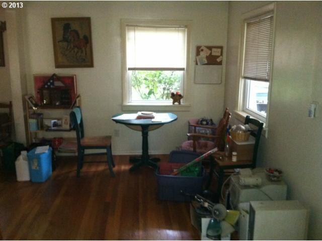 8110 Southwest Taylors Ferry Road Portland, OR 97223 - Photo 9 of 14 Gallery Image 9
