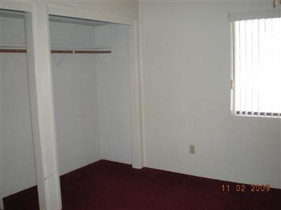 8520 Redbank Road Bakersfield, CA 93307 - Photo 6 of 13 Gallery Image 6
