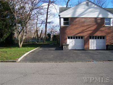 91 Halsted Place Rye, NY 10580 - Photo 2 of 14