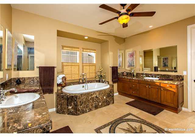 7603 Circulo Sequoia Carlsbad, CA 92009 - Photo 12 of 25