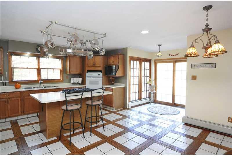 3293 Ridge Road Aliquippa, PA 15001 - Photo 6 of 25 Gallery Image 6