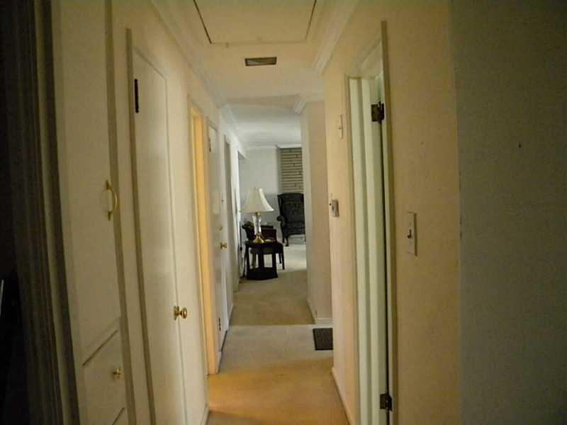 905 Limecrest Road Pittsburgh, PA 15221 - Photo 22 of 24 Gallery Image 22