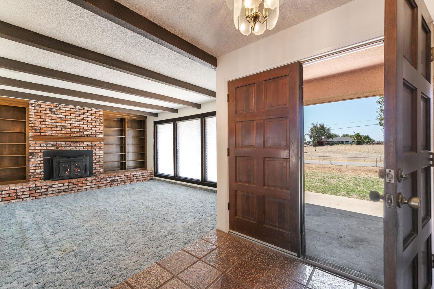 17063 Benecia Road Madera, CA 93636 - Photo 3 of 18 Gallery Image 3