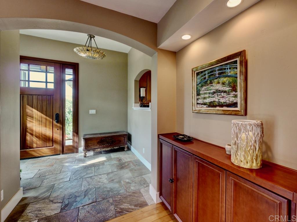 508 North Rios Avenue Solana Beach, CA 92075 - Photo 4 of 23