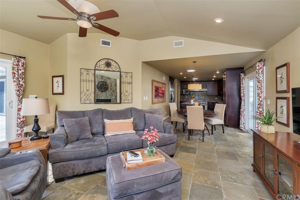 1290 Tamarack Avenue Brea, CA 92821 - Photo 14 of 38