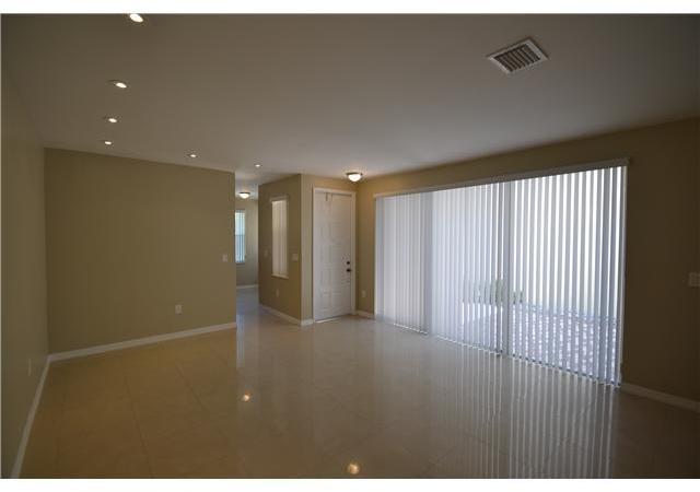 Hollywood Lakes Hollywood, FL 33019 - Photo 6 of 20