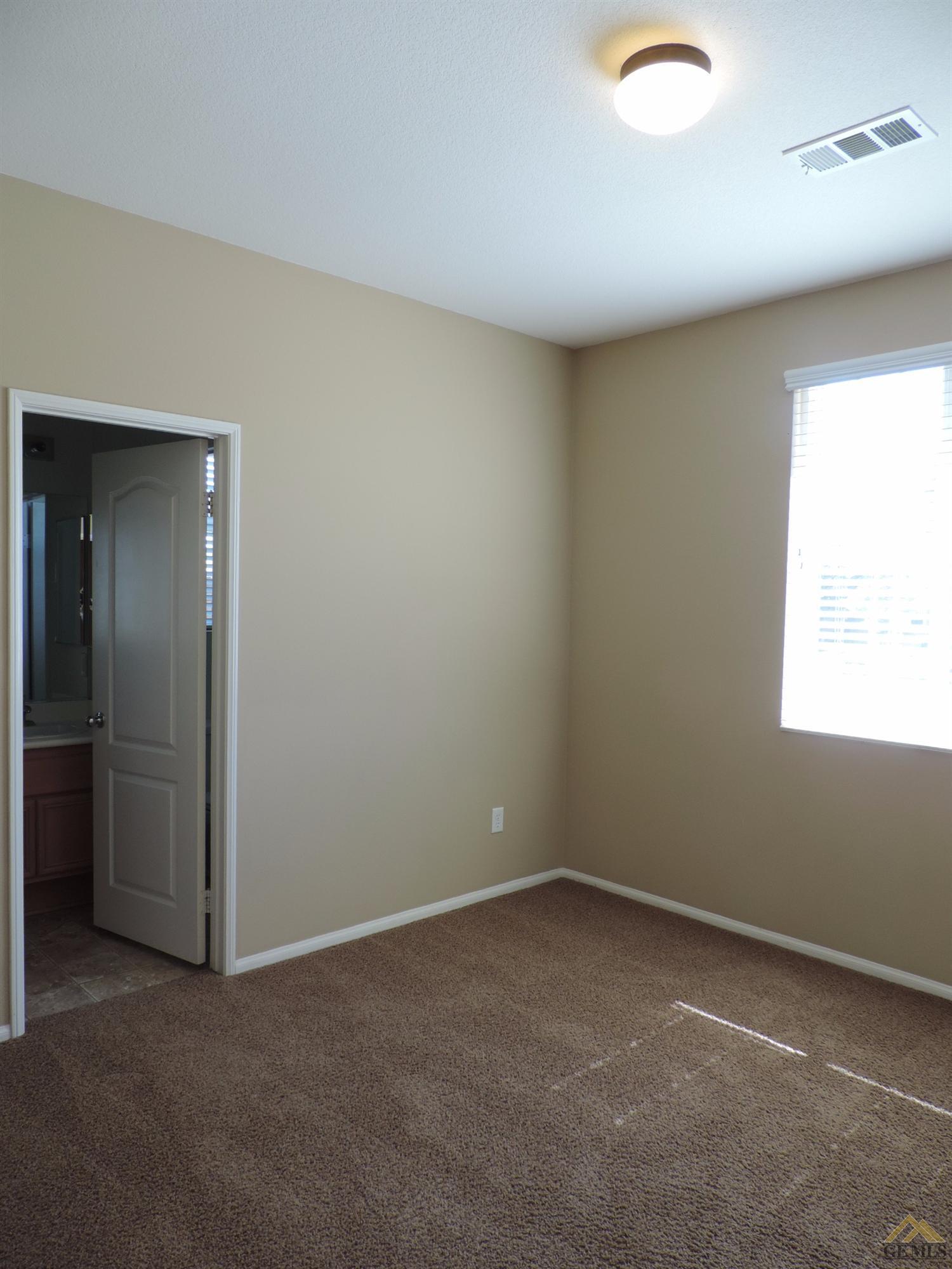12302 Rambler Avenue Bakersfield, CA 93312 - Photo 5 of 31