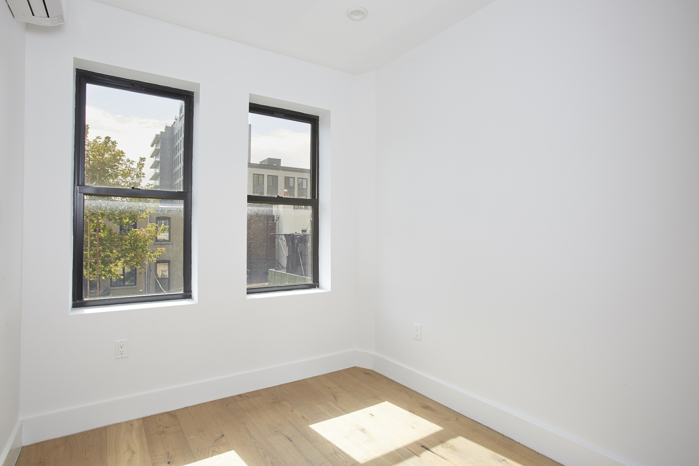 158 15th Street, Unit 3B Brooklyn, NY 11215 - Photo 4 of 6