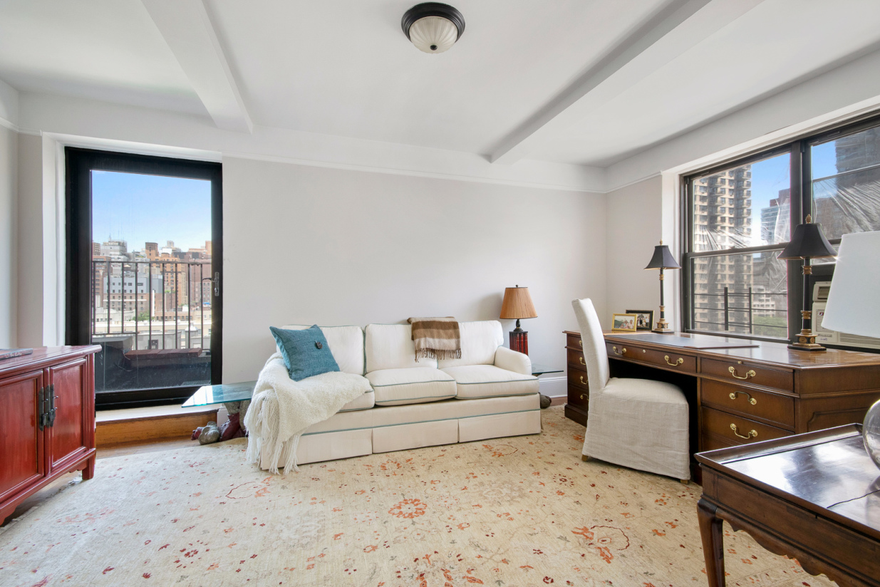 235 East 73rd Street, Unit 11ED Manhattan, NY 10021 - Photo 6 of 8