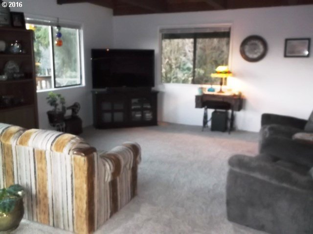 960 Rowe Street Reedsport, OR 97467 - Photo 27 of 32 Gallery Image 27